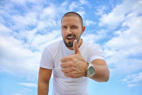 趣味や仕事での達成感による幸せを感じる